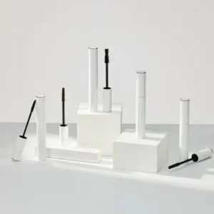 Mascara Adelica Volume Noir Atomy pour des cils volumineux et longue tenue