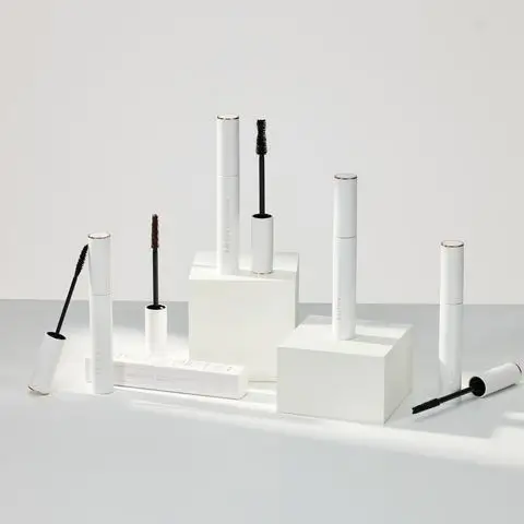 Mascara Adelica Volume Noir Atomy pour des cils volumineux et longue tenue