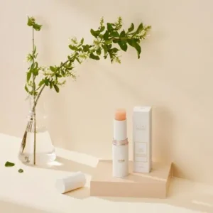 Antikrytidiko Valsamo Atomy se morphi stick pano se vasi